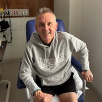 Former Collingwood Football Club player Neville Shaw recovers at Austin Hospital after life-threatening sepsis